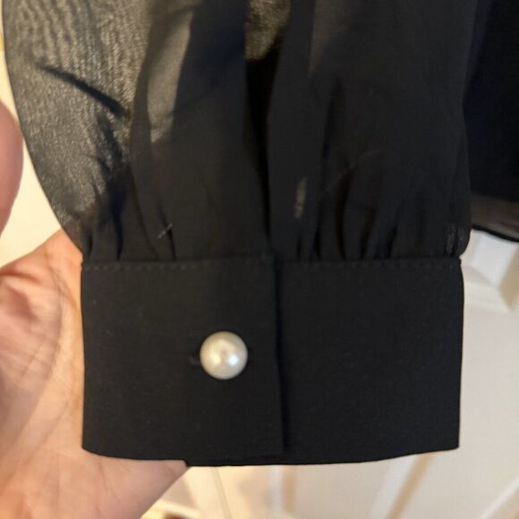 Zenana Long Sleeve Black Blouse | Pearl Accents | NWT | Size Small - Picture 4 of 5